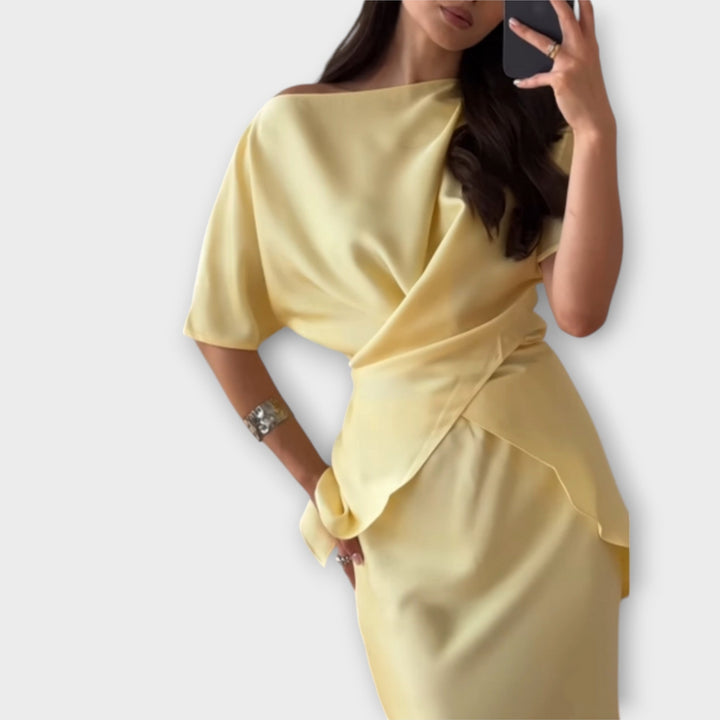 Finja - Top s odhalenými rameny a uzlem vpředu se sukní