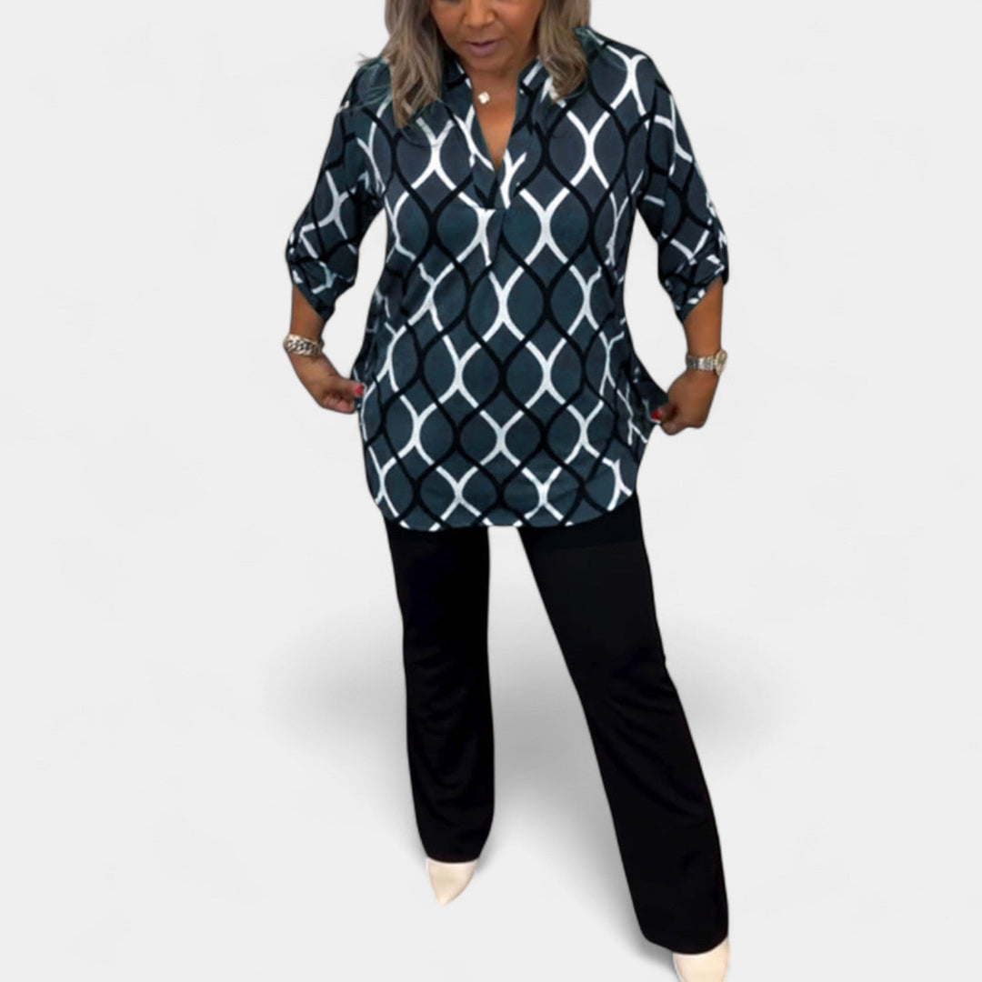 Petra – Halenka s grafickým vzorem