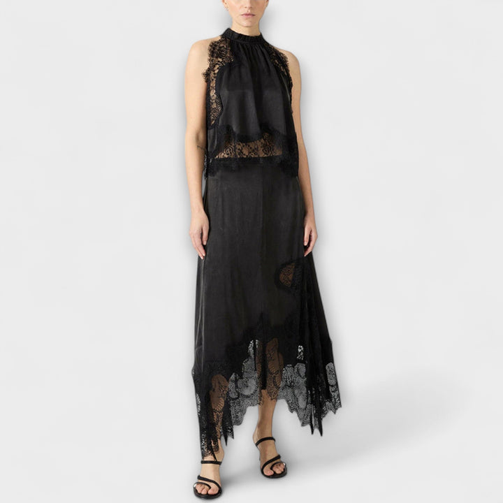 Kaia - Saténová blůza s krajkovým lemem a skládacím výstřihem